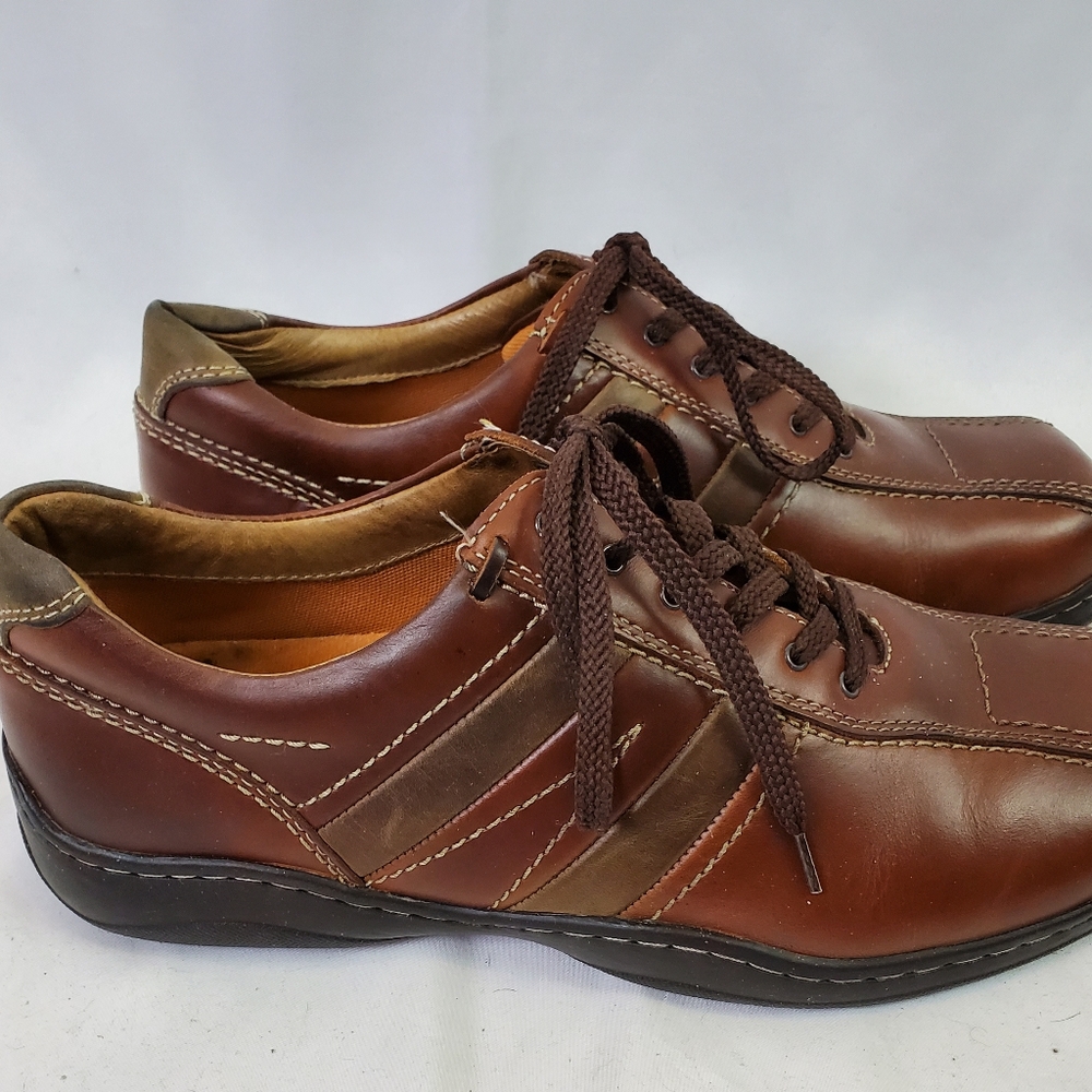 Quotes men's tan lace up rumble shoes